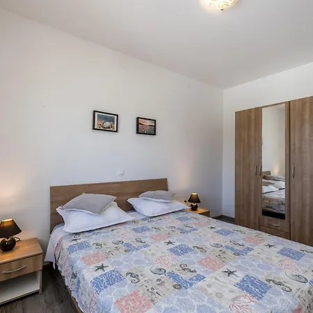 Casa Di Tenor Quarto em Acomodações Particulares Split